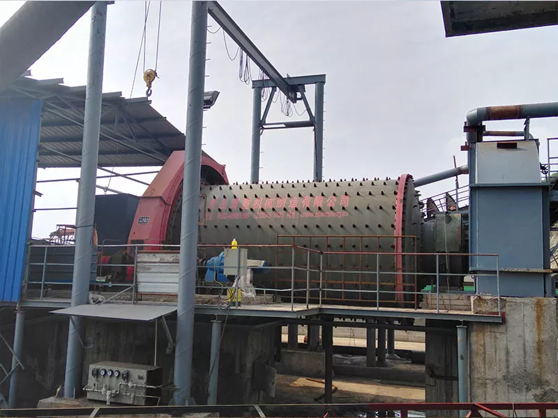 யுன்னன் பாஸ்பேட் தாது